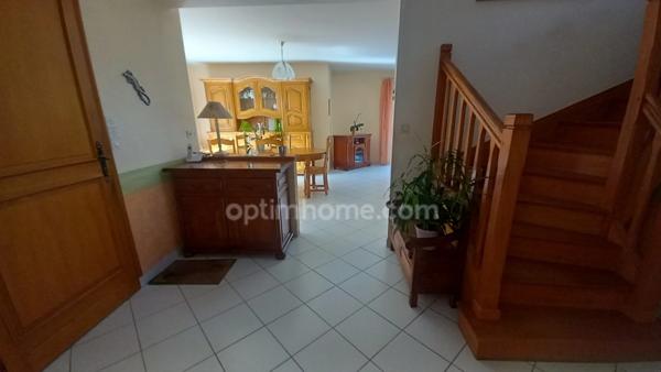 Maison, dépendance, garage et jardin