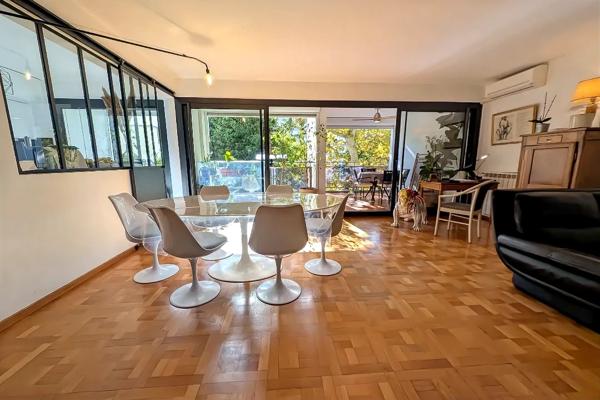 Marseille (13008) Carré d’Or, adresse recherchée — Appartement familial T4 de 116m², terrasse plein sud, parking et cave