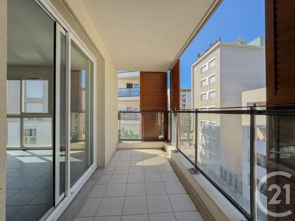Appartement T3 à vendre  3 pièces - 61,24 m 2   VILLEURBANNE  - 69