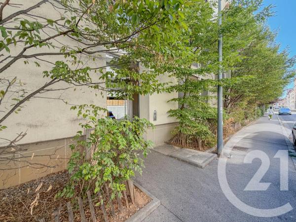 Appartement T3 à vendre  3 pièces - 61,24 m 2   VILLEURBANNE  - 69