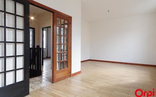 Maison à louer    4 pièces •  Lyon 3