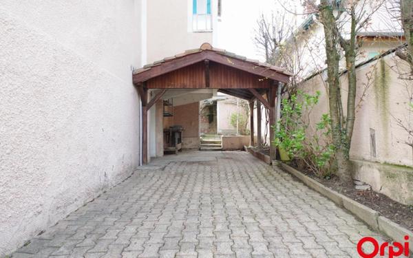 Maison à louer    4 pièces •  Lyon 3