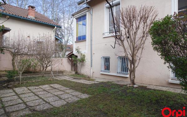 Maison à louer    4 pièces •  Lyon 3