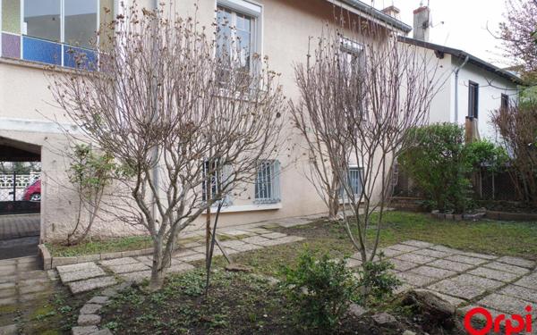 Maison à louer    4 pièces •  Lyon 3