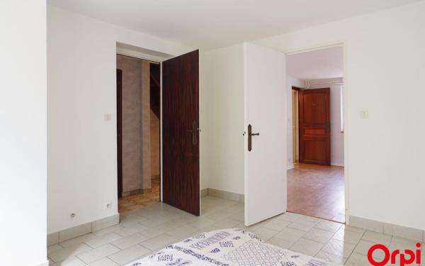 Maison à louer    4 pièces •  Lyon 3