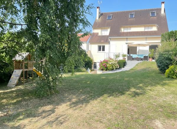 Maison à Verrières-le-Buisson, Centre-ville et 5 chambres- Sous-sol total