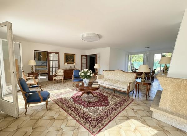 Maison à Verrières-le-Buisson, Centre-ville et 5 chambres- Sous-sol total