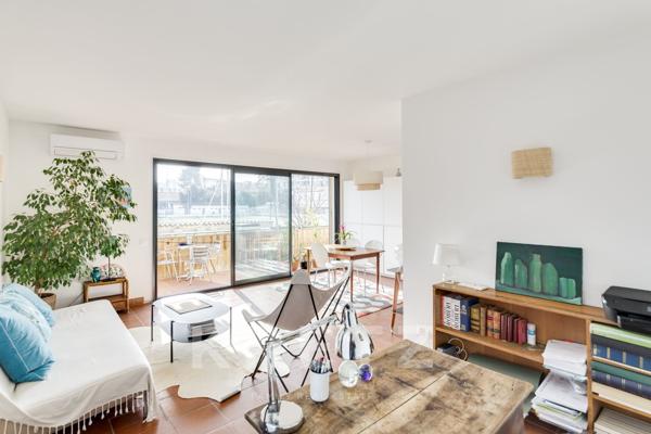 Triplex totalement rénovée dans résidence sécurisée