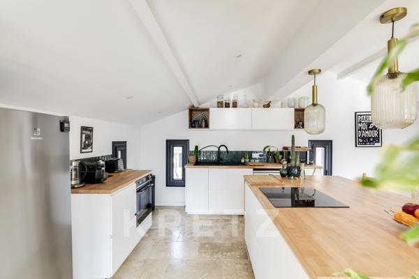 Triplex totalement rénovée dans résidence sécurisée