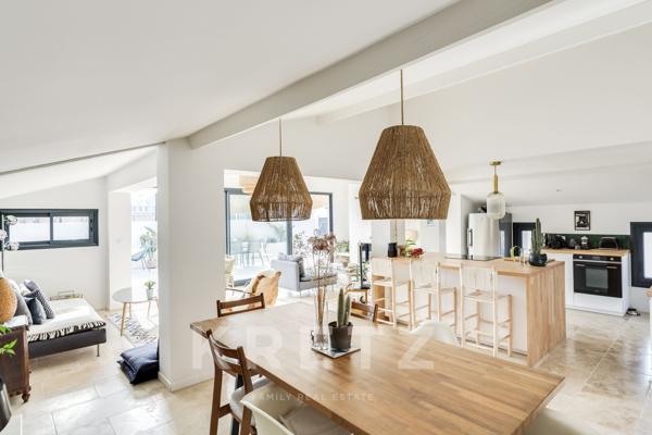 Triplex totalement rénovée dans résidence sécurisée