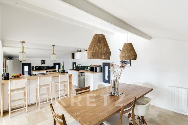 Triplex totalement rénovée dans résidence sécurisée