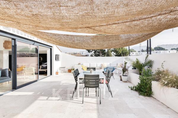 Triplex totalement rénovée dans résidence sécurisée