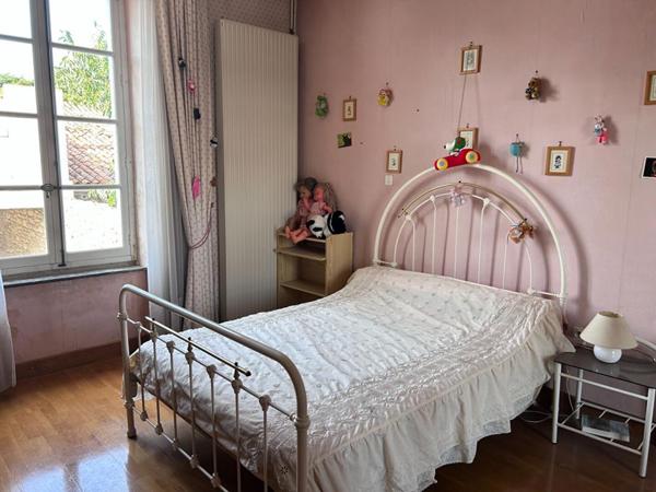 Maison  8 pièce(s) 318 m2