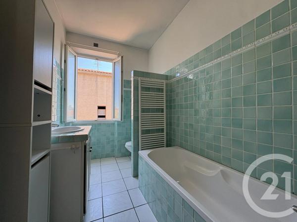 Appartement F3 à vendre  3 pièces - 71,64 m 2   LA SEYNE SUR MER  - 83