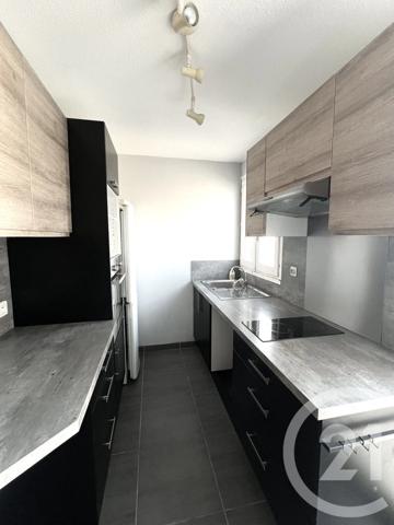 Appartement F3 à vendre  3 pièces - 60,65 m 2   LA LONDE LES MAURES  - 83