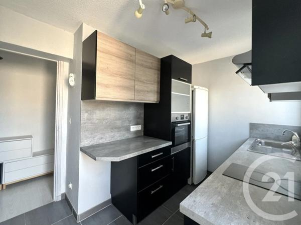 Appartement F3 à vendre  3 pièces - 60,65 m 2   LA LONDE LES MAURES  - 83