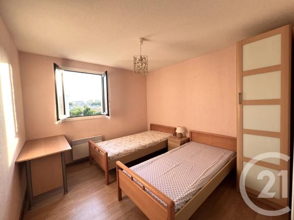 Appartement F3 à vendre  3 pièces - 60,65 m 2   LA LONDE LES MAURES  - 83