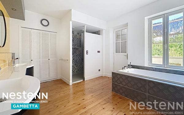 A vendre maison de ville avec jardin, cave et garage