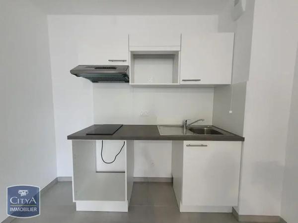 Appartement à louer 2 pièces 41.88m² Fréjus (83600)
