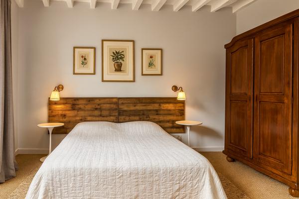 Chars (95750) Maison de ville (XIXe) avec Studio Indépendant et piscine au centre ville de Chars (95)