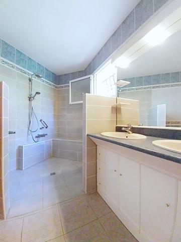Villa Plain-Pied 140m², Piscine & 5 Ch.