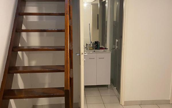 Appartement à louer    2 pièces •  Grenade