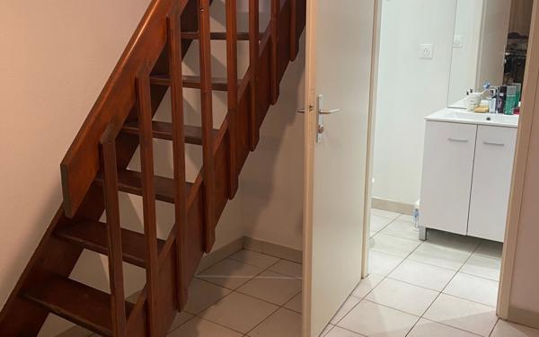 Appartement à louer    2 pièces •  Grenade