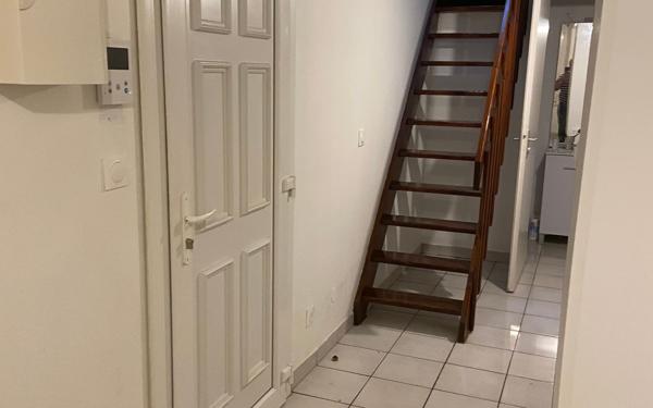 Appartement à louer    2 pièces •  Grenade
