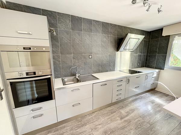 Appartement à louer Bordeaux : 3 pièces, 73m² avec 2 chambre(s) à 1 055€ - AJP Immobilier Mérignac