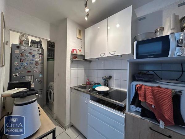 Appartement à louer 3 pièces 54.79m² Brive-la-Gaillarde (19100)
