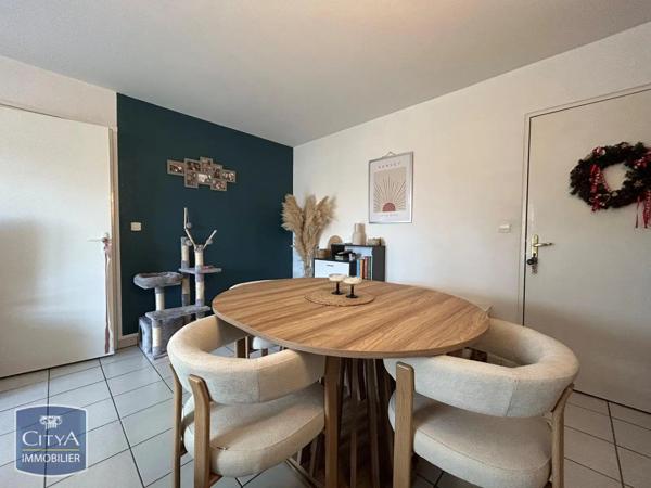 Appartement à louer 3 pièces 54.79m² Brive-la-Gaillarde (19100)