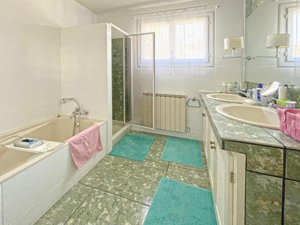 Maison individuelle 121m2 avec piscine  - Sans travaux - Digne-les-Bains (04000)