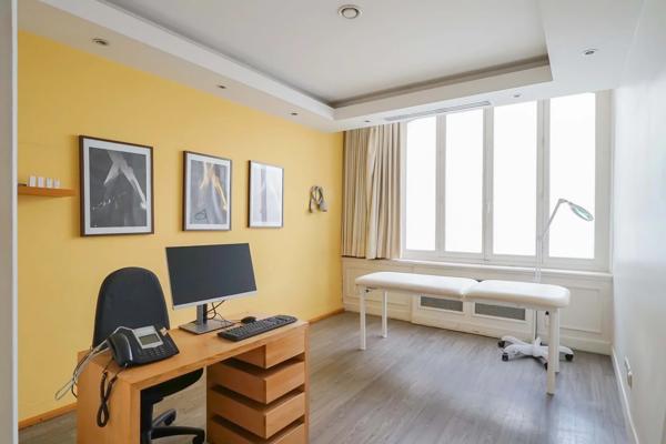 Bureau Paris 8 e