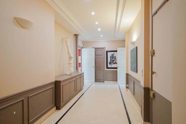 Bureau Paris 8 e