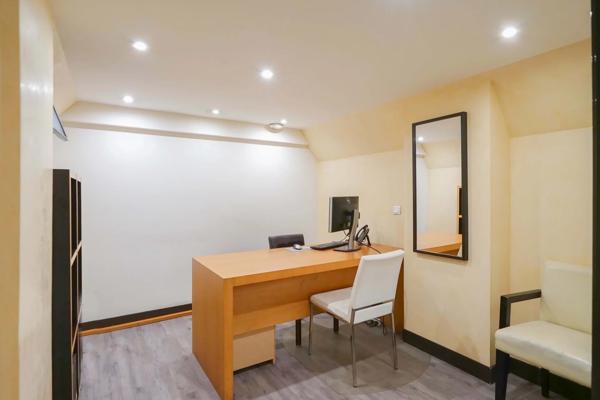 Bureau Paris 8 e