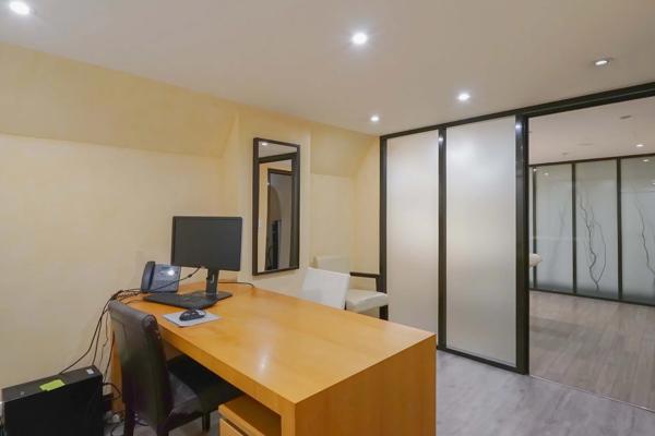 Bureau Paris 8 e