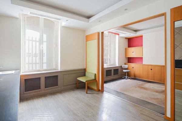 Bureau Paris 8 e