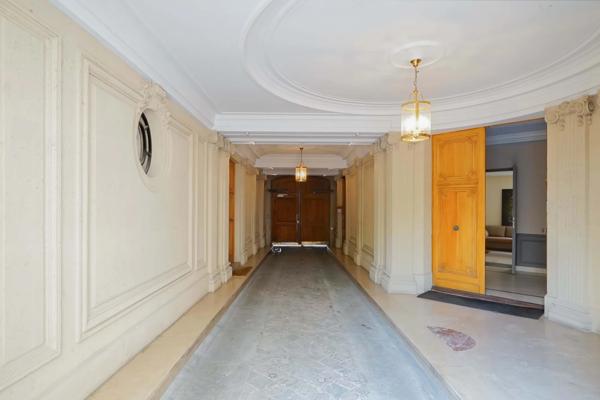 Bureau Paris 8 e