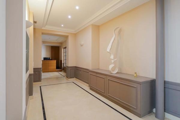 Bureau Paris 8 e