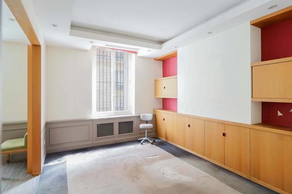 Bureau Paris 8 e