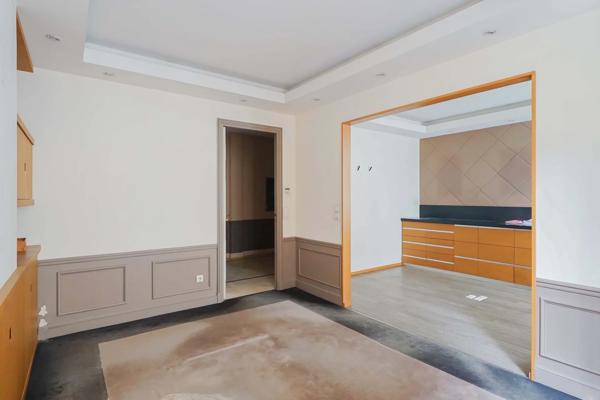 Bureau Paris 8 e