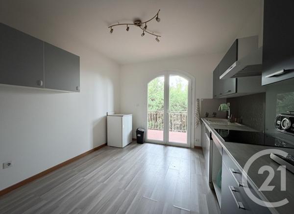 Maison à vendre  7 pièces - 193 m2 ST MITRE LES REMPARTS - 13