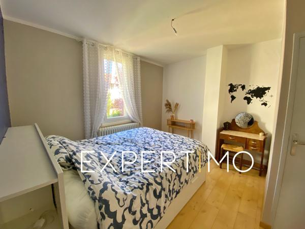 Clermont-Ferrand (63000) 5 PIÈCES 3 CHAMBRES 1 BUREAU-ATELIER 1 GARAGE À MOTOS