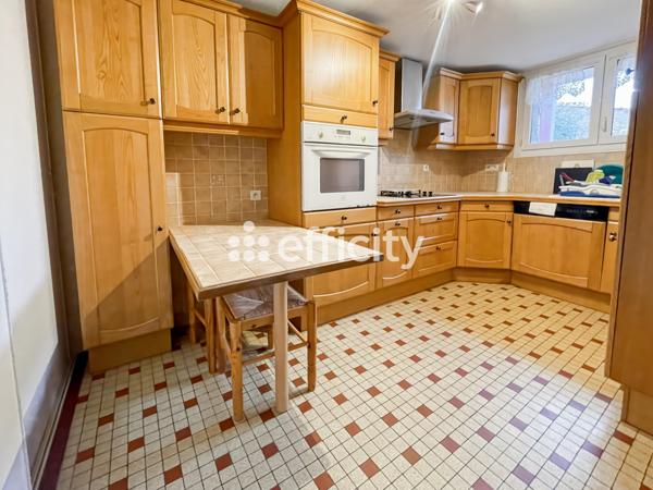 Maison 5 pièces - 132 m² Exclusivité efficity