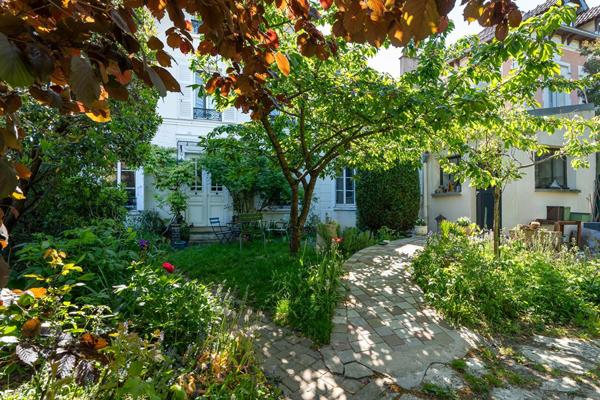 Maison de famille au cachet préservé avec jardin en plein coeur de Fontenay-aux-Roses