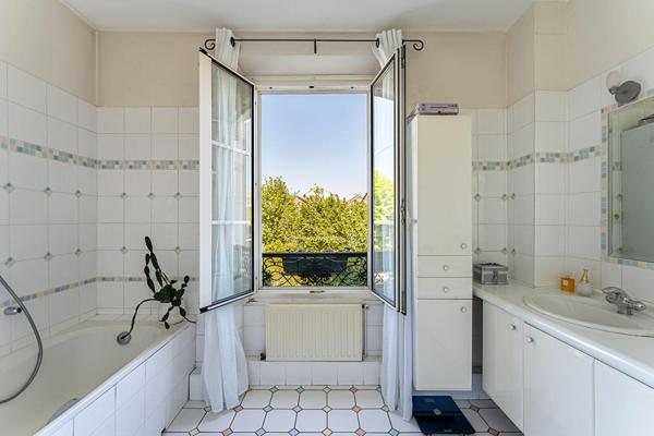 Maison de famille au cachet préservé avec jardin en plein coeur de Fontenay-aux-Roses