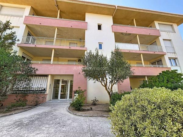Vente                                                      Appartement
                        
                     2 pièces                      43 m2                     à Calvi