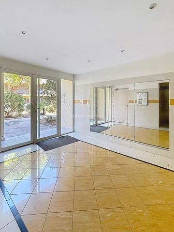 Vente                                                      Appartement
                        
                     2 pièces                      43 m2                     à Calvi