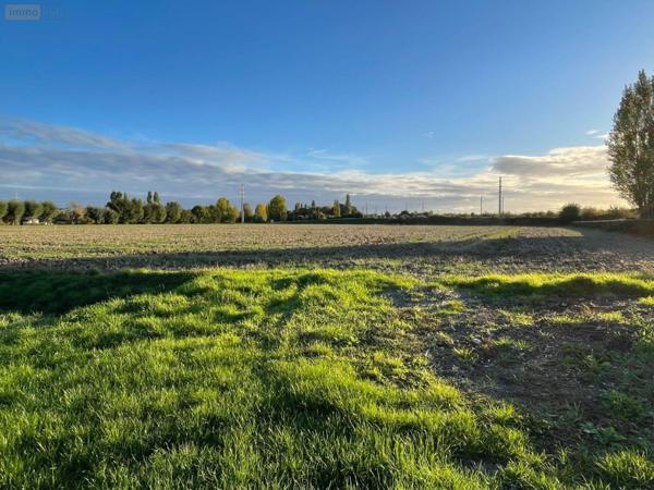 Terrain à Batir à vendre à Aire-sur-la-Lys dans le Pas-de-Calais (62120), ref : E62AI90