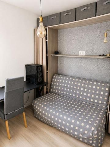 Maison  4 pièce(s) 90 m2 avec extérieur et panneaux solaires